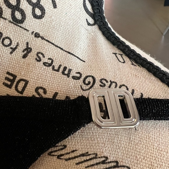 🆕 DKNY Black shimmery Top - Picture 5 of 14